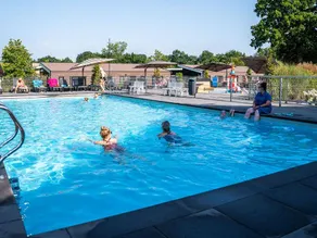 Villa avec sauna, jardin et piscine chauffée - Image 3