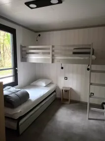 Flower Camping La Marmotte - Chalet SPA Confort 35m² - 2 bedrooms Covered terrace Reversible air conditioning TV 4 people - Image 4