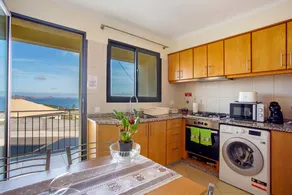 Holiday Home 'Casa Da Bemposta' with Sea View, Balcony and Wi-Fi - Image 5