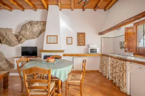 Ferienhaus mit Terrasse, Pool und schnellem Internet | Bergblick - Image 5