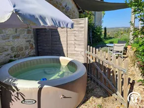 Gite with BBQ, garden & terrace - Image 3