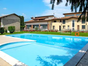 Appartement de vacances avec piscine, terrasse et jardin - Image 2