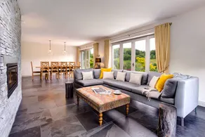 Fully equipped holiday home with terrace, garden & jacuzzi | Panoramic view - Image 2
