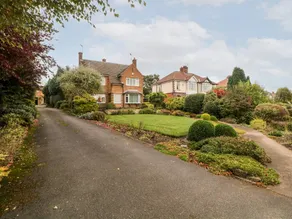 Cottage with garden - Image 3