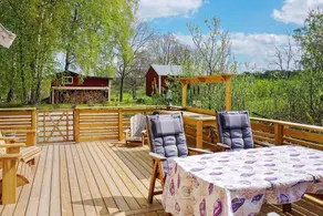 Pleasant house with barbecue, terrace & garden - Image 2