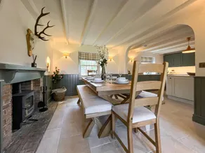 Family-oriented cottage with garden | Pet-friendly - Image 5