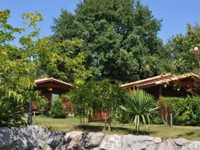 Chalet with pool & terrace - Image 4