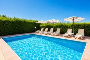 Children-friendly villa with private pool, barbecue & garden | Sea view - Image 2