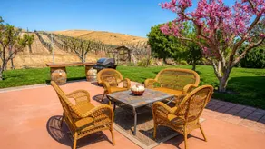 Solitude I by Avantstay Vineyard Views + Jetted Tub Paso Wine Country - Image 2