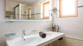 Child-friendly holiday apartment with garden, terrace & barbecue | Panoramic view - Image 2