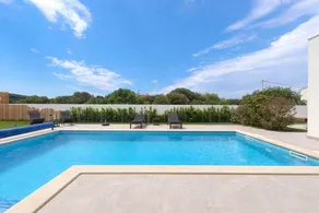 Villa totalmente equipada con jardín, piscina climatizada y terraza | Admite perro - Image 5