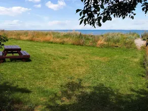 Holiday home with terrace - Image 3
