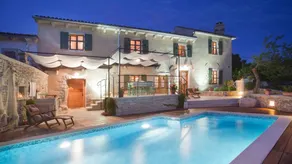 Fully equipped apartment with BBQ, terrace & private pool | Sea view | Pets are welcome - Image 2