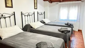 Apartment 'Tres' with Mountain View, Shared Terrace and Wi-Fi - Image 3