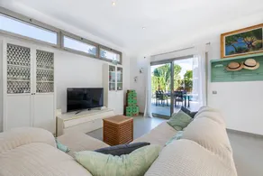 Villa avec jardin, piscine et internet haut débit | Vue jardin | Adaptée au travail à distance - Image 5