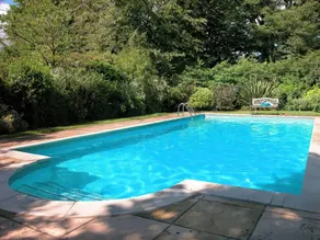 Cottage with pool, BBQ & garden - Image 3