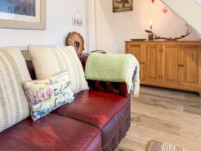 Family-oriented cottage with garden & BBQ | River view | Pets are welcome - Image 2