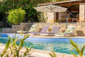 Villa con terraza, barbacoa y piscina climatizada - Image 2