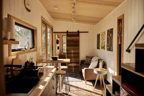 Zen Retreat in New York: Glamping for Relaxation and Rejuvenation - Image 2