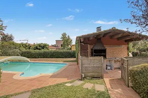 Cal Piano Vacation Home with Private Pool, Wi-Fi, and Air Conditioning - Image 2