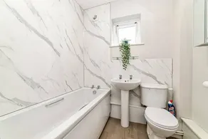 2 Bed Flat - Sleeps 3 - Pets - Parking - Wifi - Image 3