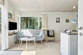 Holiday home with barbecue & terrace - Image 2