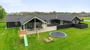 House with pool, garden & BBQ | Dogs allowed - Image 2