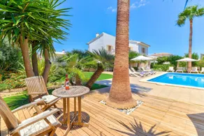 Villa with BBQ, private pool & garden - Image 5