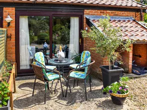 Pottles Cottage - Image 2