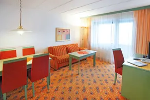 Apartment with pool - Image 2