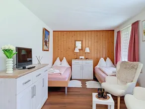 Ferienwohnung mit Garten und Terrasse | Bergblick | Skifahren in der Nähe | Haustiere erlaubt - Image 2