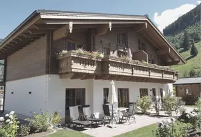 Holiday home with garden, terrace & sauna - Image 2