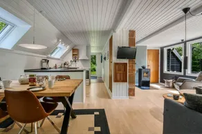 Holiday home with garden & BBQ - Image 2