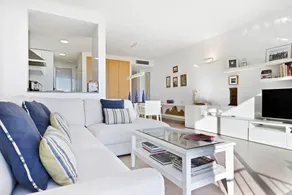 Fully equipped holiday apartment with terrace | Next to the beach - Image 4