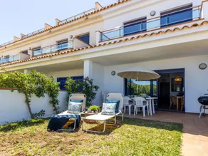 Holiday home with BBQ, garden & pool | Sea view - Image 2