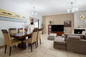 Family-friendly house with barbeque, garden & terrace | Sea view | Dogs allowed - Image 3