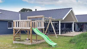 Holiday home with hot tub, pool & sauna - Image 2