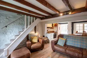 Cottage with garden - Image 4