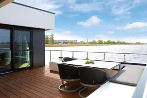 Houseboat with a roof terrace on the Baltic Sea - Image 5