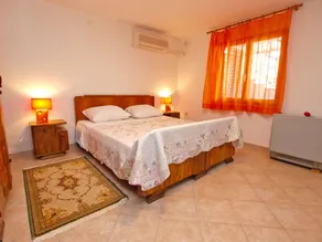 Apartment with barbeque & terrace - Image 5