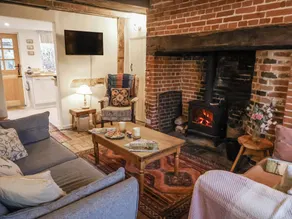 Cottage with garden - Image 4