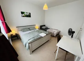 Maison conviviale et familiale avec jardin | Vue ville - Image 4