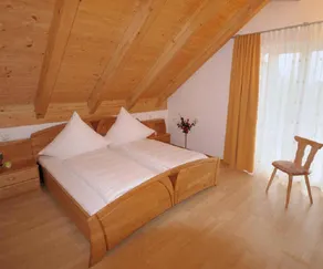 Apartment with sauna & garden - Image 5