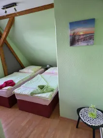 Holiday apartment with garden & BBQ | Garden view - Image 2