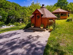 Außergewöhnliche Unterkunft mit Pool und Terrasse | Naturblick - Image 2