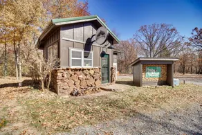 Serene Woodland Studio Retreat with Outdoor Amenities, Near Fishing, Hiking & Gentry, AR - Image 4
