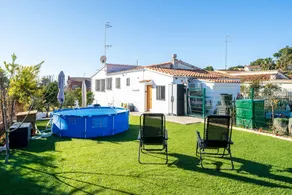 Holiday apartment with barbeque, private pool & terrace | Garden view - Image 2