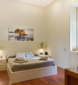 Benvenuti al B&B mimmù situato nel cuore pulsante di Napoli, il nostro bed and breakfast offre un'esperienza autentica e indimenticabile. - Image 3