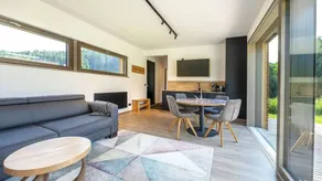 Child-friendly apartment with terrace & pool - Image 3