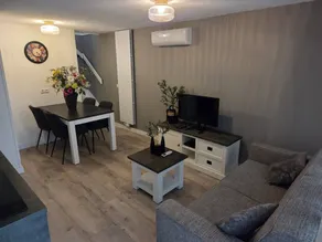 Holiday home with terrace - Image 2